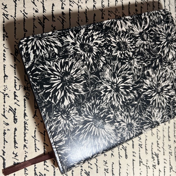 Patricia Nash Leather Notebook Cover - Picture 2 of 4